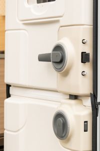 De tweedelige deur nu standaard