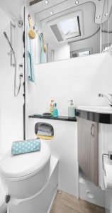 Hobby Optima Ontour T65 FL - badkamer