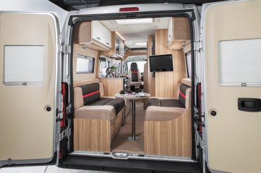 UCS resizeable blinds header