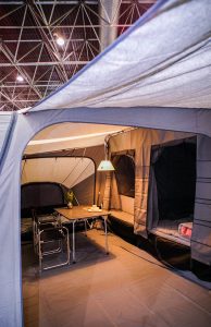 Elegant ontwerp met geintegreerde dakrails geintegreerde verlichting