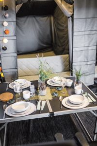 Bij ieder type vouwwagen is wel bijpassend servies