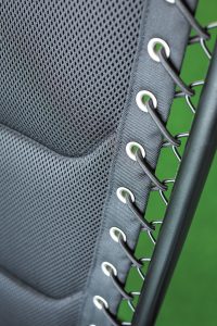 De Verola 3D Mesh heeft dankzij het elastiek een extra comfortabele rugleuning