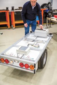 Met deze opstelling is meteen inzichtelijk hoe de bedrading voor de verlichting werkt