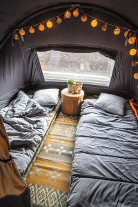 Twee extra slaapplekken in een Cabanon bijtent die aan de basistent vast zit