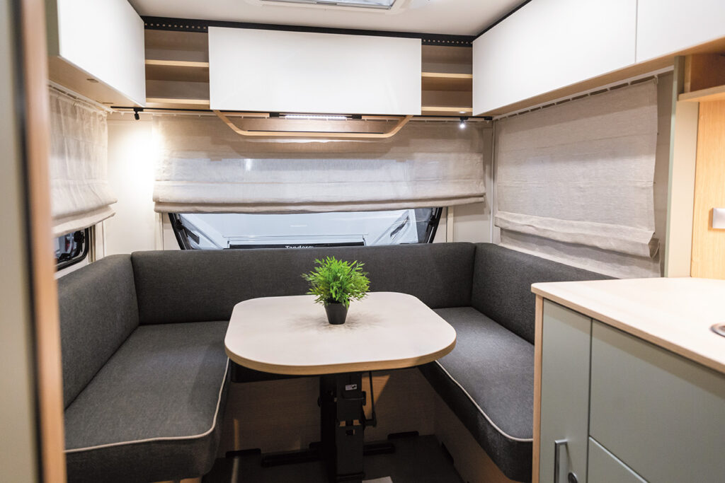 De LMC Style 440 D interieur