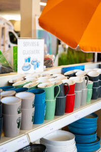 Er is een kleine kampeerwinkel