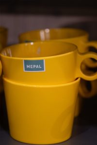 De Vrijbuiter - Mepal gele bekers