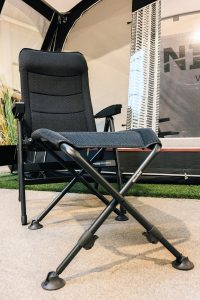 Bij ons vind je gegarandeerd de juiste luifel of voortent. Maar ook camping- artikelen, outdoor kleding en barbecues.