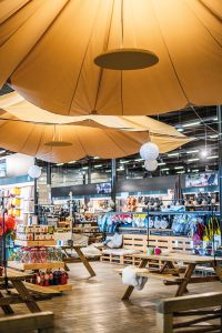 De Vrijbuiter - winkel picknicktafels