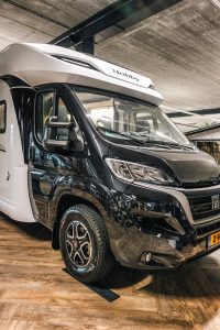 Hobby Optima De Luxe T75 HGE - Inclusief praktisch hefbed boven de cabine